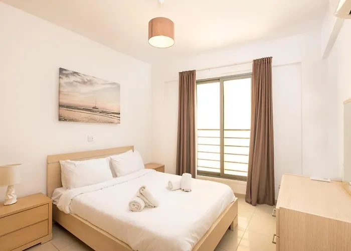 Lazuli Center Ap 42 * Ларнака